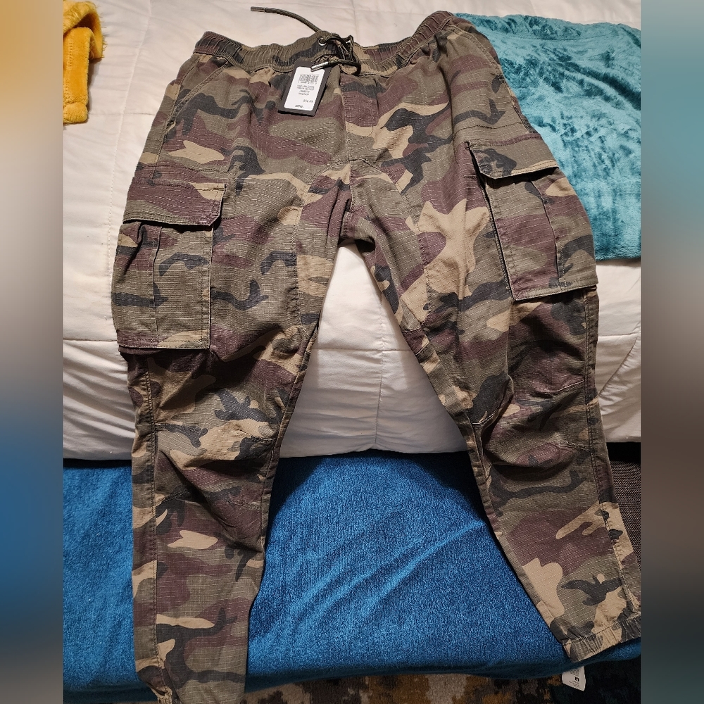 CSG Camouflage pants men medium